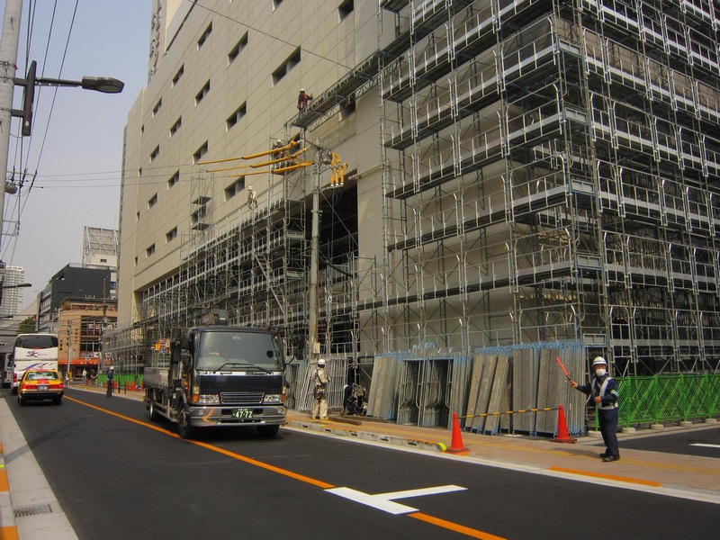 改则日本三年建筑工